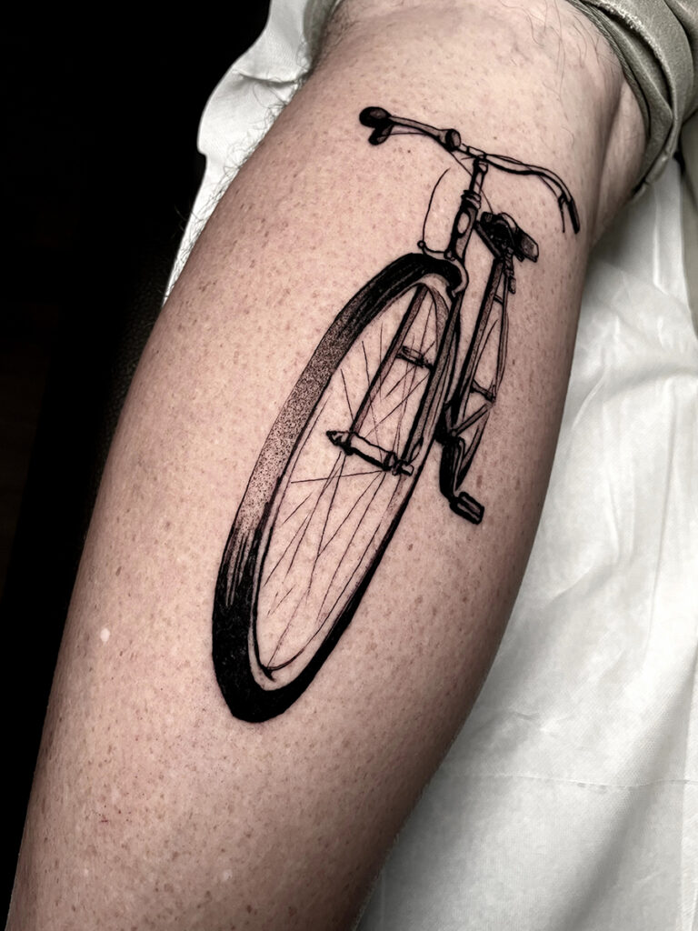 tattoo incisione bicicletta