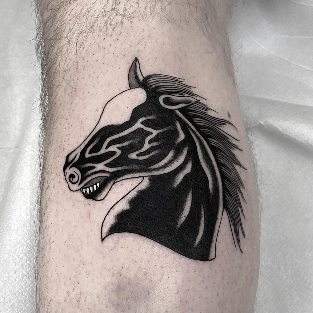 tattoo blackwork cavallo