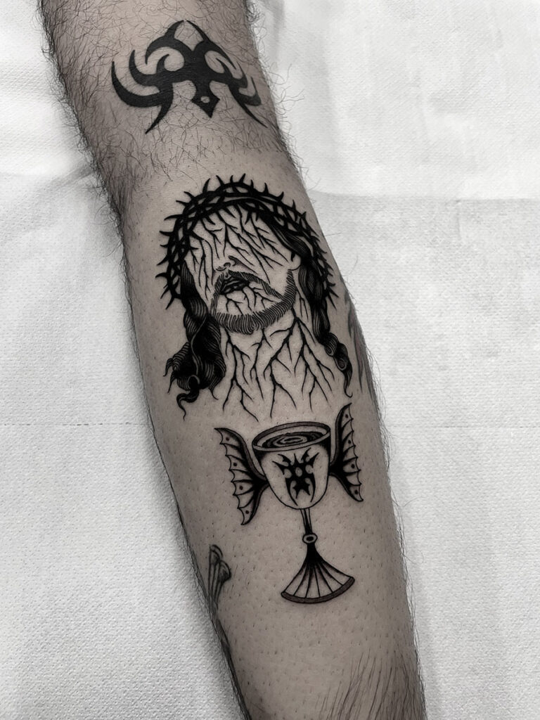 tattoo gesù cristo blackwork