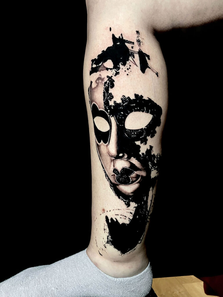 tattoo maschera teatrale