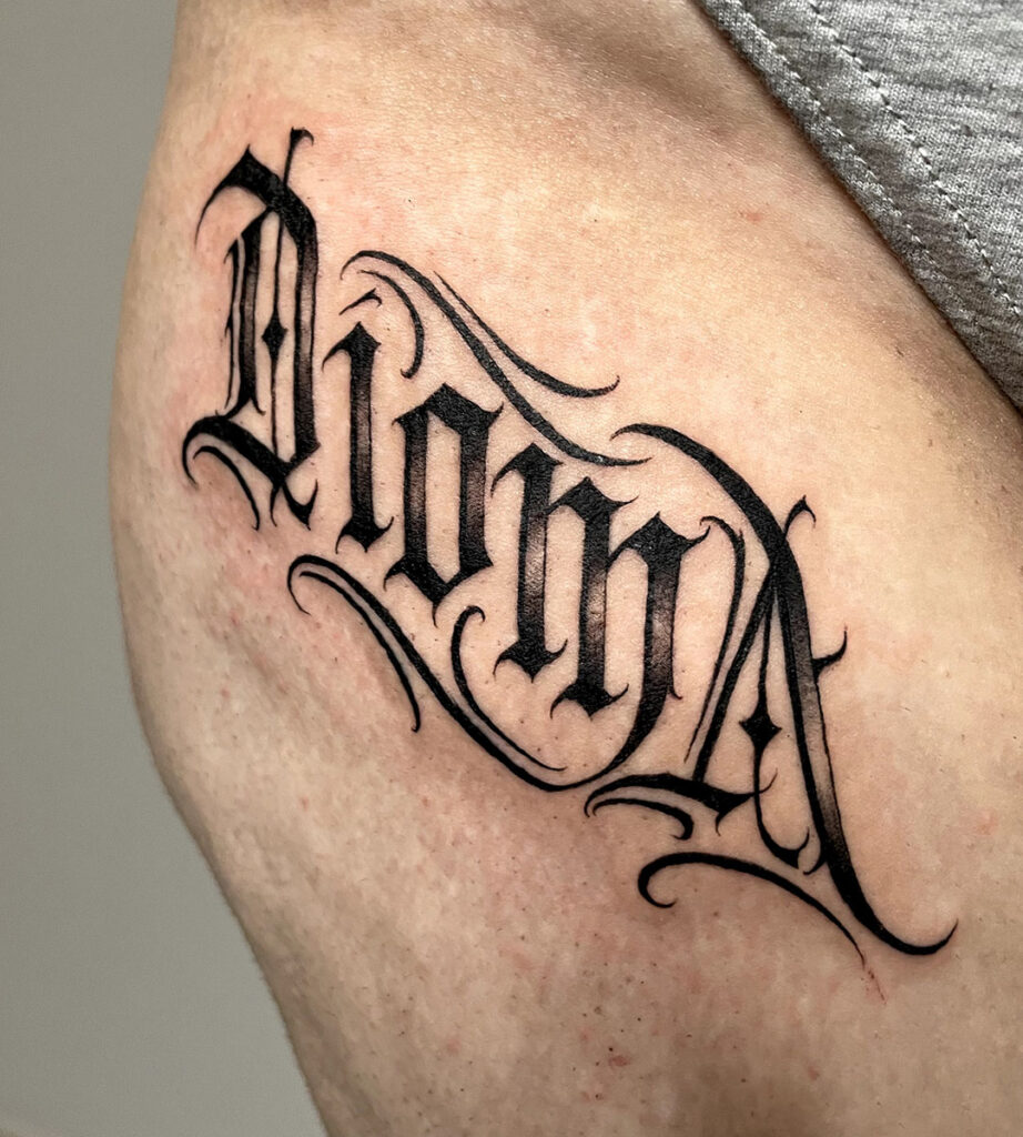 tatuaggi lettering blackwork