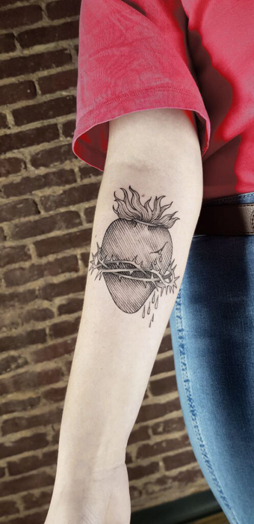 tattoo frutta blackwork