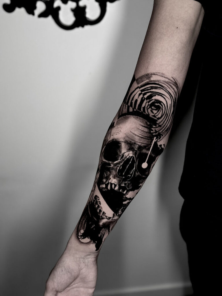 skull tattoo blackwork